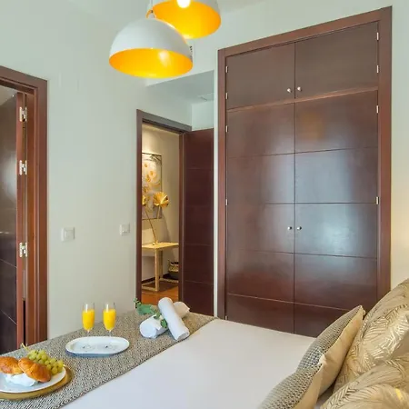 Renthas Constitucion Li Apartment